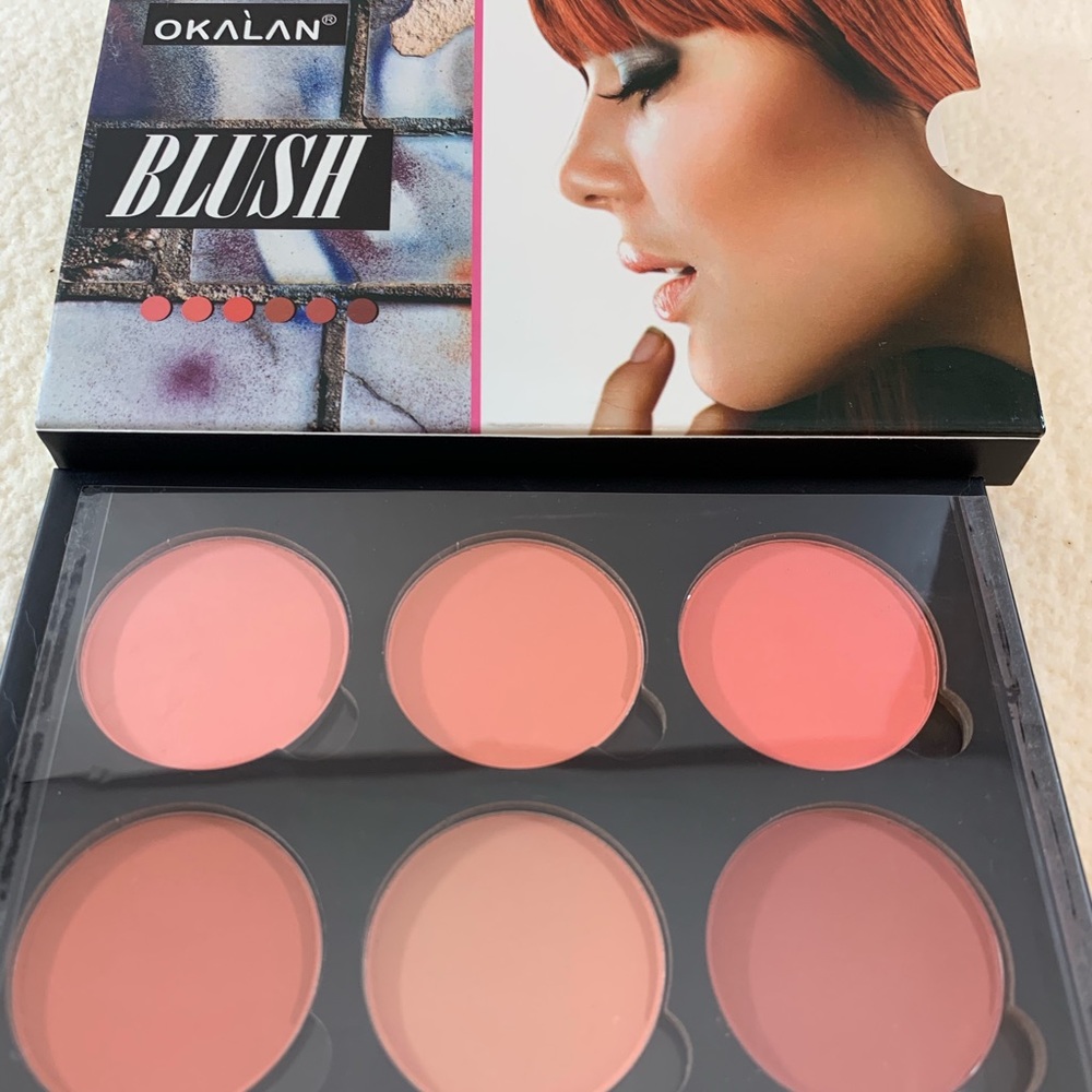 Blush - Picture 3 of 5